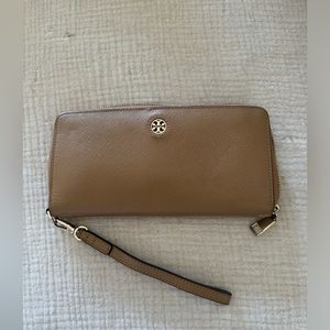 Tory Burch Zippered Wallet/Clutch